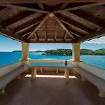 Vacanza - Five Bedroom With Private Sea Access