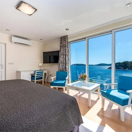 Vacanza - Five Bedroom With Private Sea Access Dubrovník